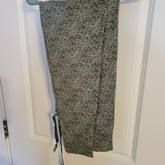 2pc set. - Picture 3 of 4